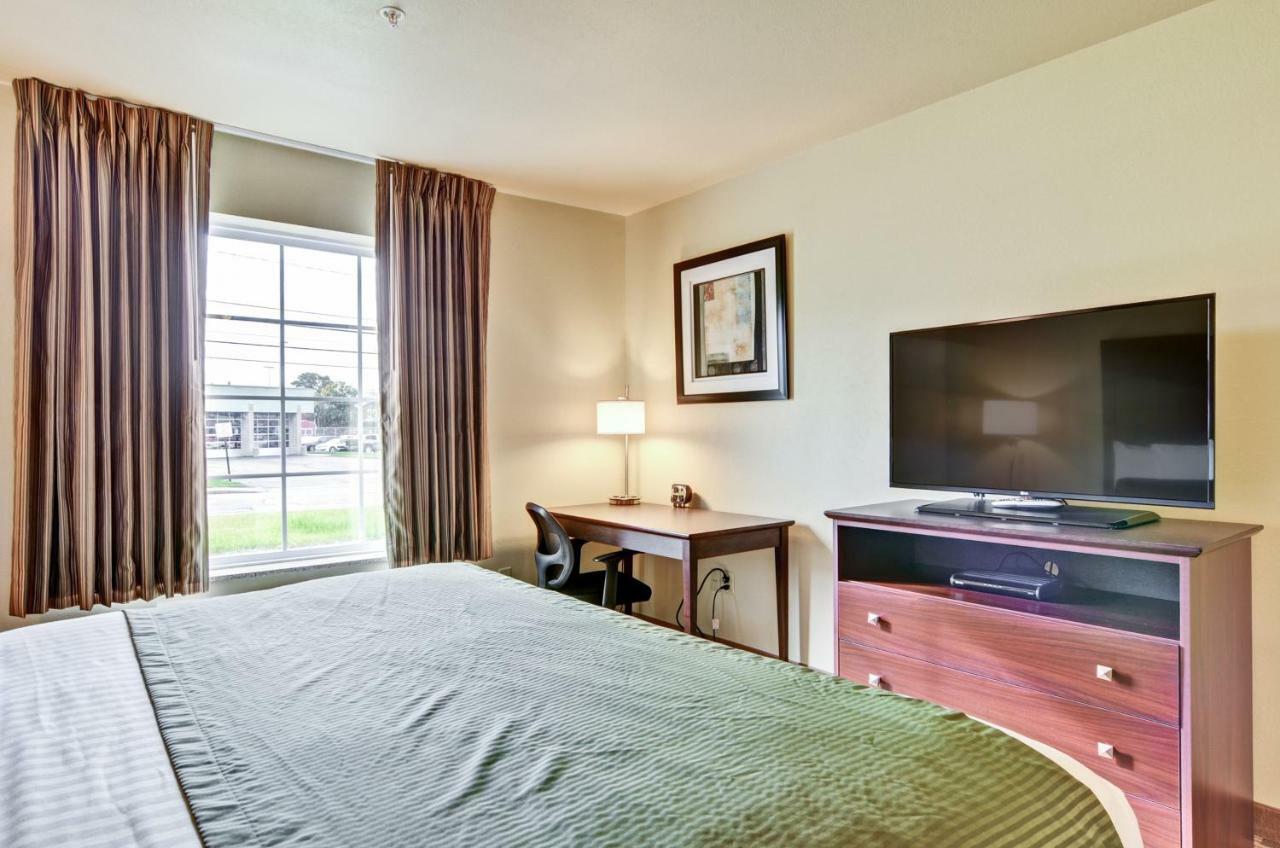 Castle Rock Inn & Suites - Quinter Bagian luar foto