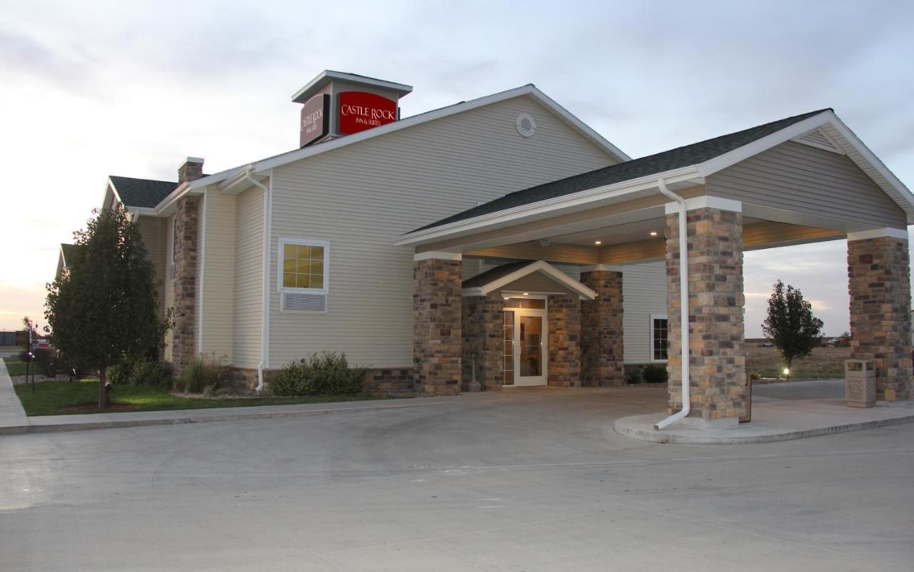 Castle Rock Inn & Suites - Quinter Bagian luar foto